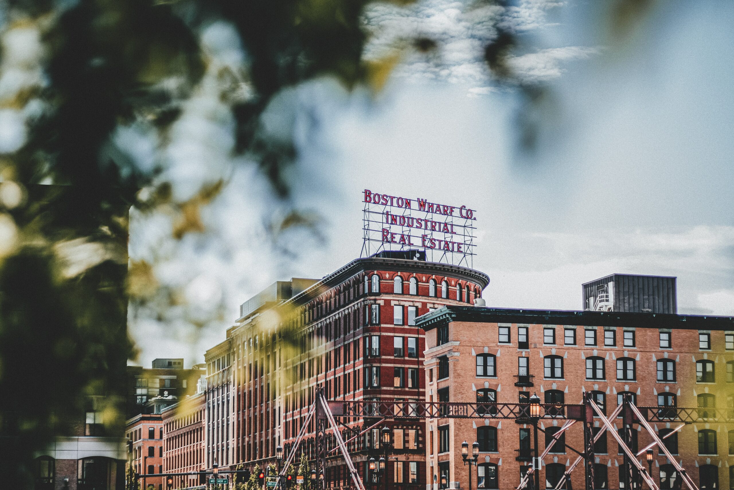 Top 10 Cities in America for Students 2 pexels jayden burdick 3397975 scaled