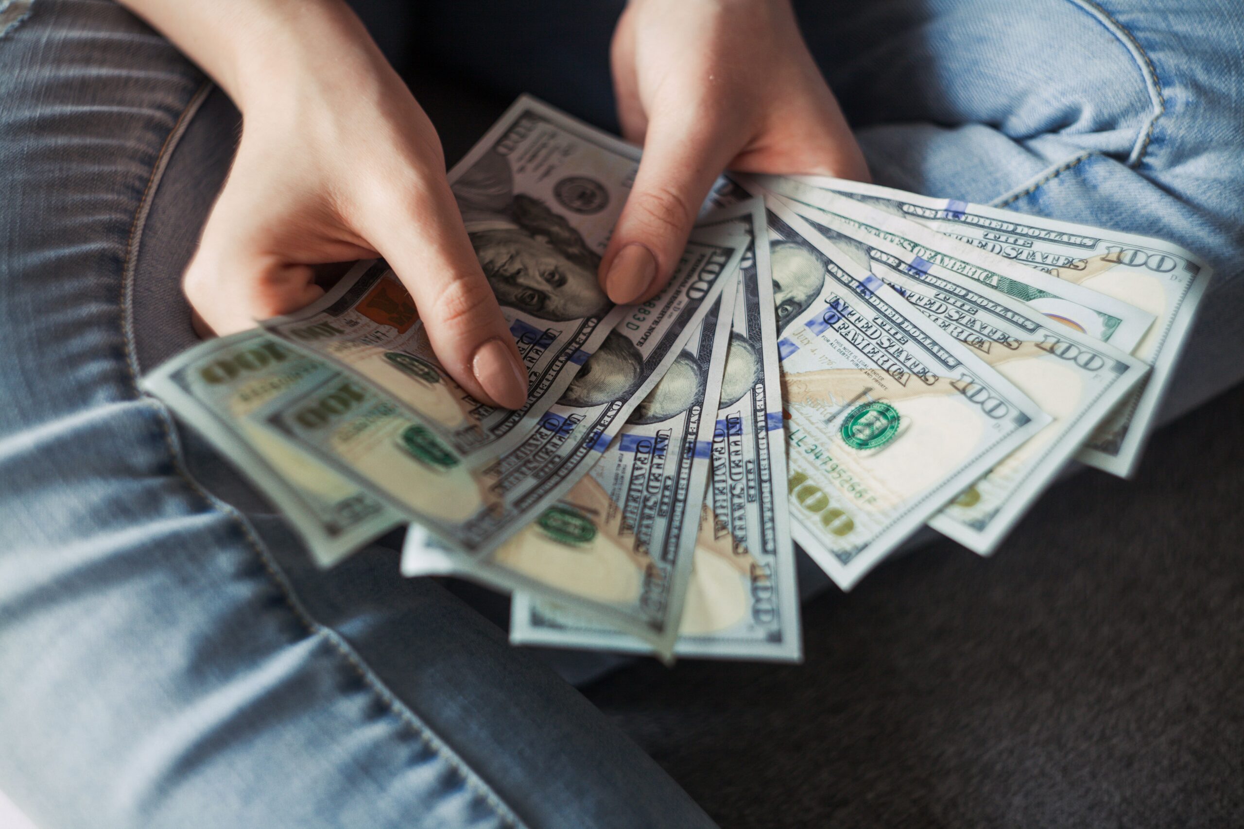 The Ultimate Checklist for Moving Out On Your Own for the First Time 2 Saving money to move out for the first time